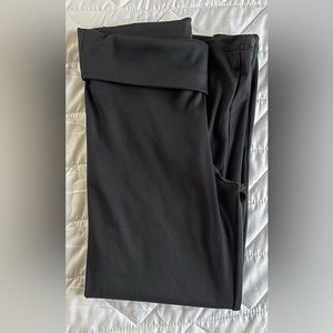 NWT Size 6 black Victoria Secret yoga pants.